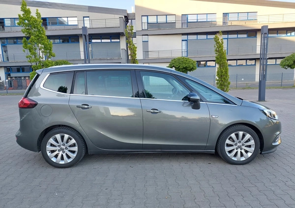 Opel Zafira cena 48900 przebieg: 181900, rok produkcji 2016 z Garwolin małe 379